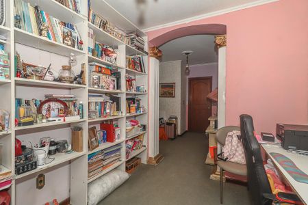 Casa para alugar com 250m², 4 quartos e 2 vagasEscritório