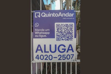 Casa para alugar com 250m², 4 quartos e 2 vagasFachada