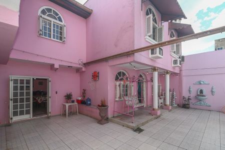 Casa para alugar com 250m², 4 quartos e 2 vagasPátio