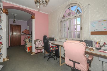 Casa para alugar com 250m², 4 quartos e 2 vagasEscritório