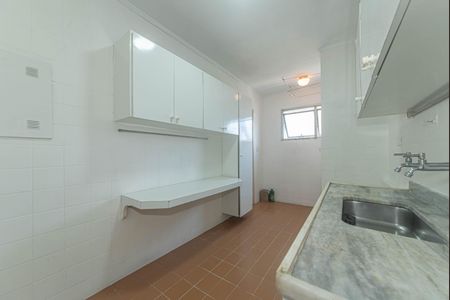 Apartamento à venda com 72m², 2 quartos e 2 vagas Apartamento à venda com 72m², 2 quartos e 2 vagasCozinha