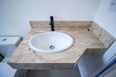 Apartamento para alugar com 70m², 3 quartos e 2 vagas Apartamento para alugar com 70m², 3 quartos e 2 vagasBanheiro