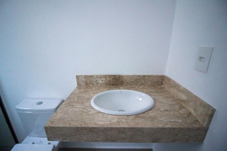 Apartamento para alugar com 70m², 3 quartos e 2 vagas Apartamento para alugar com 70m², 3 quartos e 2 vagasBanheiro da Suíte