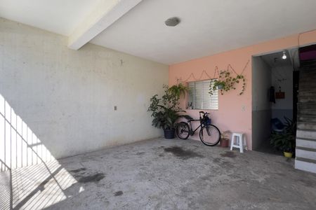 Casa para alugar com 70m², 1 quarto e 1 vaga Casa para alugar com 70m², 1 quarto e 1 vagaGaragem