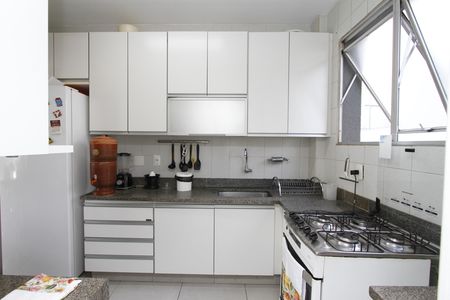 Apartamento à venda com 107m², 3 quartos e 2 vagasCozinha