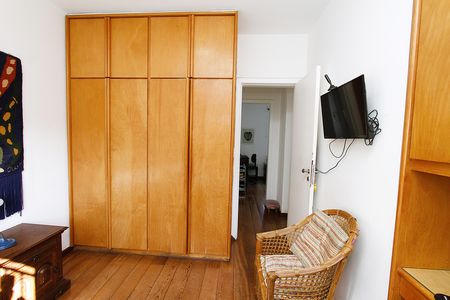 Apartamento à venda com 107m², 3 quartos e 2 vagasQuarto 3