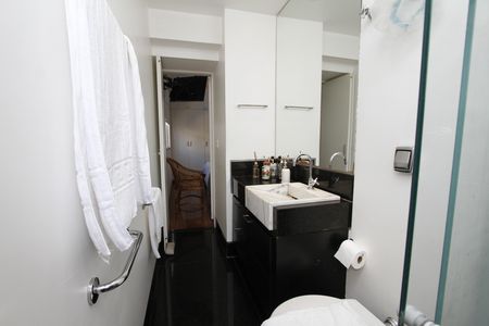 Apartamento à venda com 107m², 3 quartos e 2 vagasBanheiro da Suíte