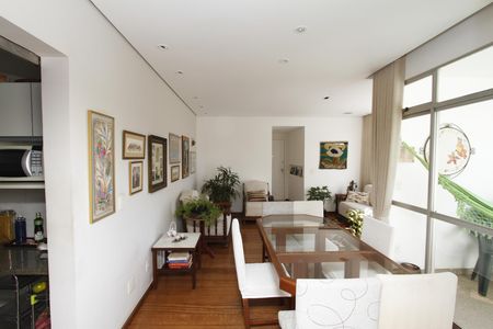 Apartamento à venda com 107m², 3 quartos e 2 vagasSala