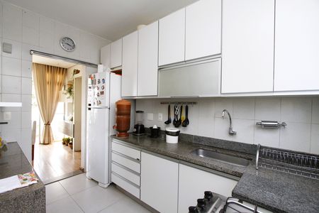 Apartamento à venda com 107m², 3 quartos e 2 vagasCozinha