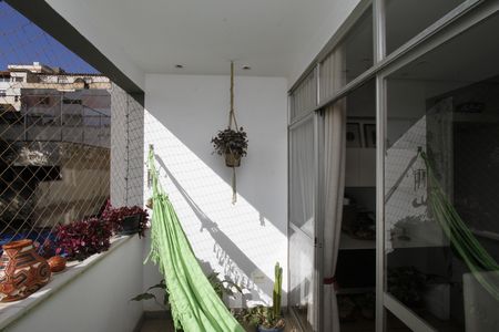 Apartamento à venda com 107m², 3 quartos e 2 vagasVaranda da Sala