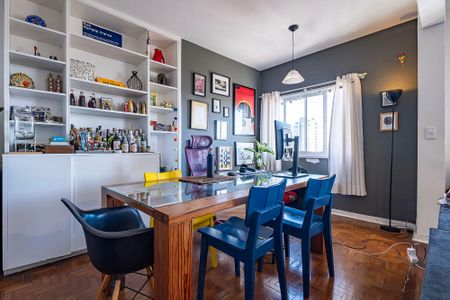 Apartamento à venda com 103m², 2 quartos e 1 vaga Apartamento à venda com 103m², 2 quartos e 1 vagaSala