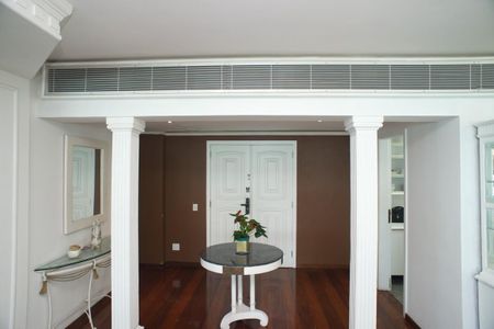 Hall de Entrada de apartamento à venda com 4 quartos, 330m² em Barra da Tijuca, Rio de Janeiro
