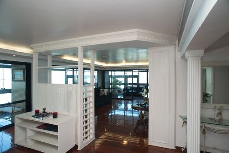 Sala de apartamento à venda com 4 quartos, 330m² em Barra da Tijuca, Rio de Janeiro