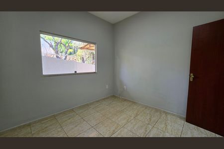 Casa à venda com 180m², 2 quartos e 2 vagas