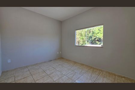 Casa à venda com 180m², 2 quartos e 2 vagas