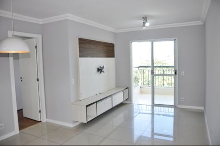 Detalhe - Sala e Sala de Jantar de apartamento para alugar com 3 quartos, 82m² em Vila Cruz das Almas, São Paulo