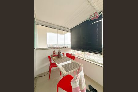 Apartamento para alugar com 70m², 3 quartos e 1 vagaVaranda