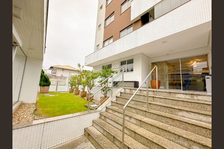 Apartamento para alugar com 70m², 3 quartos e 1 vagaHall de entrada