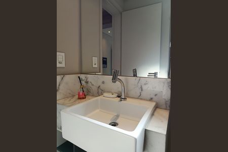 Apartamento à venda com 33m², 1 quarto e 1 vaga Apartamento à venda com 33m², 1 quarto e 1 vagaBanheiro da Suíte