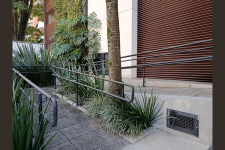 Apartamento à venda com 33m², 1 quarto e 1 vaga Apartamento à venda com 33m², 1 quarto e 1 vagaRampa de acesso