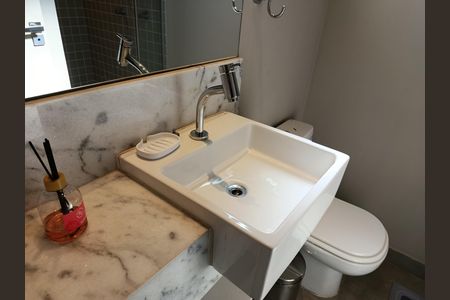 Apartamento à venda com 33m², 1 quarto e 1 vaga Apartamento à venda com 33m², 1 quarto e 1 vagaBanheiro da Suíte