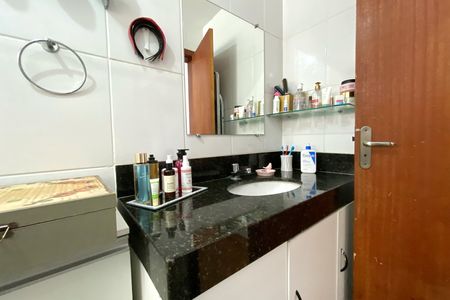 Casa para alugar com 200m², 3 quartos e 3 vagas Casa para alugar com 200m², 3 quartos e 3 vagasBanheiro da Suíte