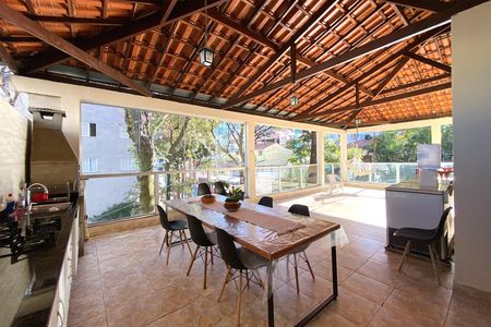 Casa para alugar com 200m², 3 quartos e 3 vagas Casa para alugar com 200m², 3 quartos e 3 vagasEspaço Gourmet