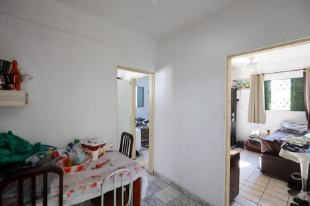 Casa à venda com 300m², 3 quartos e 2 vagas Casa à venda com 300m², 3 quartos e 2 vagasSala