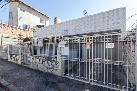 Fachada de casa à venda com 4 quartos, 183m² em Padre Eustáquio, Belo Horizonte