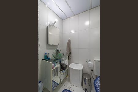 Apartamento à venda com 130m², 3 quartos e 1 vaga Apartamento à venda com 130m², 3 quartos e 1 vagaBanheiro