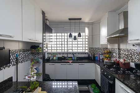 Apartamento à venda com 130m², 3 quartos e 1 vaga Apartamento à venda com 130m², 3 quartos e 1 vagaCozinha