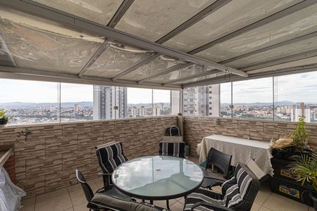 Apartamento à venda com 130m², 3 quartos e 1 vaga Apartamento à venda com 130m², 3 quartos e 1 vagaVaranda Gourmet
