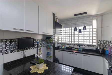 Apartamento à venda com 130m², 3 quartos e 1 vaga Apartamento à venda com 130m², 3 quartos e 1 vagaCozinha