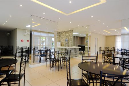 Apartamento à venda com 83m², 2 quartos e 2 vagas Apartamento à venda com 83m², 2 quartos e 2 vagasÁrea comum - Salão de festas
