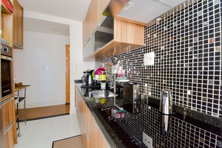 Apartamento à venda com 83m², 2 quartos e 2 vagasCozinha