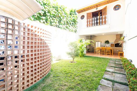 Casa para alugar com 160m², 1 quarto e 1 vaga Casa para alugar com 160m², 1 quarto e 1 vagaQuintal