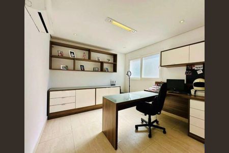 Casa à venda com 522m², 4 quartos e 3 vagas Casa à venda com 522m², 4 quartos e 3 vagasFoto 28