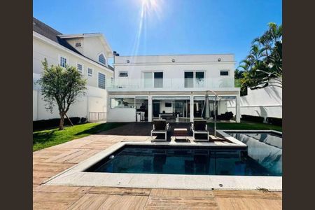 Casa à venda com 522m², 4 quartos e 3 vagas Casa à venda com 522m², 4 quartos e 3 vagasFoto 02