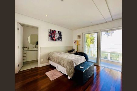 Casa à venda com 522m², 4 quartos e 3 vagas Casa à venda com 522m², 4 quartos e 3 vagasFoto 09