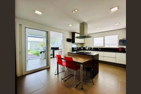 Casa à venda com 522m², 4 quartos e 3 vagas Casa à venda com 522m², 4 quartos e 3 vagasFoto 27