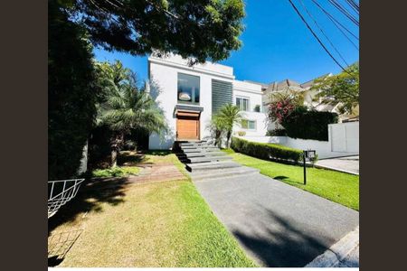 Casa à venda com 522m², 4 quartos e 3 vagas Casa à venda com 522m², 4 quartos e 3 vagasFoto 35