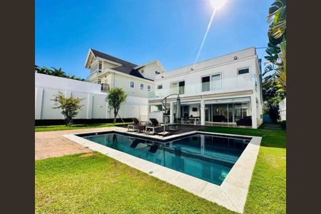 Casa à venda com 522m², 4 quartos e 3 vagas Casa à venda com 522m², 4 quartos e 3 vagasFoto 01
