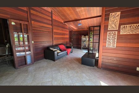 Casa de condomínio para alugar com 500m², 5 quartos e 4 vagas