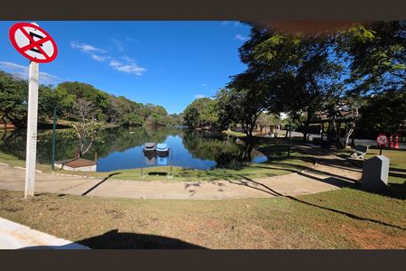Casa de condomínio para alugar com 500m², 5 quartos e 4 vagas