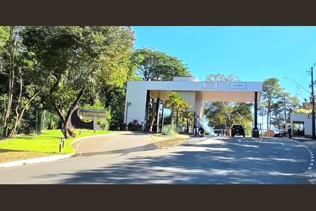 Casa de condomínio para alugar com 500m², 5 quartos e 4 vagas