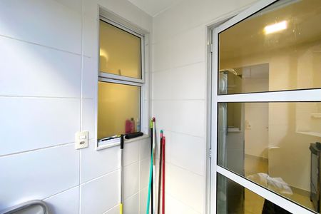 Apartamento à venda com 69m², 3 quartos e 2 vagas Apartamento à venda com 69m², 3 quartos e 2 vagasÁrea de Serviço