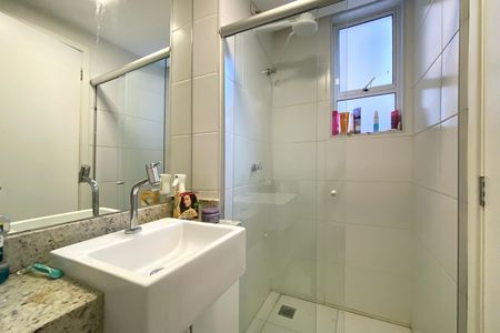 Apartamento à venda com 69m², 3 quartos e 2 vagas Apartamento à venda com 69m², 3 quartos e 2 vagasBanheiro da Suíte 1