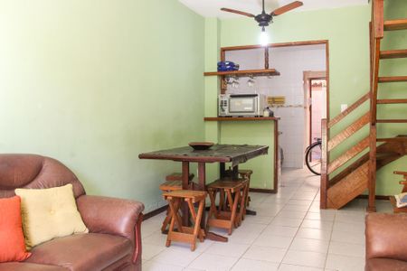 Casa de condomínio para alugar com 70m², 2 quartos e 1 vaga