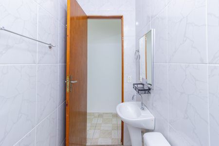 Casa para alugar com 50m², 1 quarto e sem vaga Casa para alugar com 50m², 1 quarto e sem vagaBanheiro