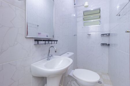 Banheiro de casa para alugar com 1 quarto, 50m² em Freguesia do Ó, São Paulo